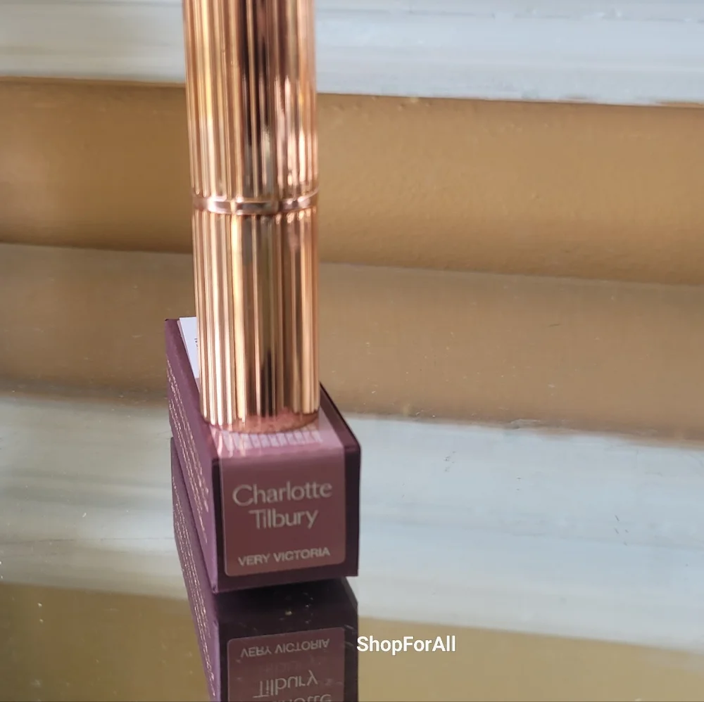 Charlotte Tilbury Matte Revolution Lipstick | Very Victoria Nude | Brand…